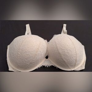 38DDD Victoria’s Secret Lace Push-Up Bra